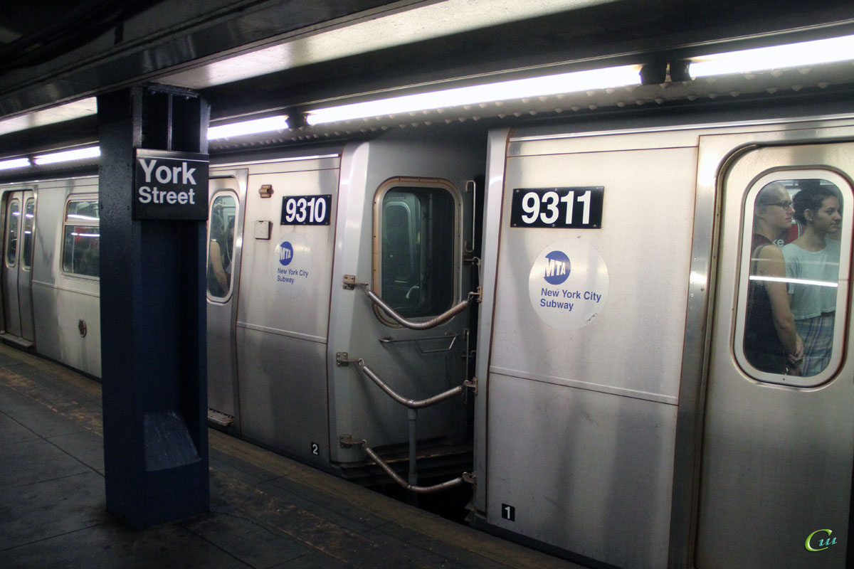 Нью-Йорк. Alstom R160A2 № 9310, Alstom R160A2 № 9311