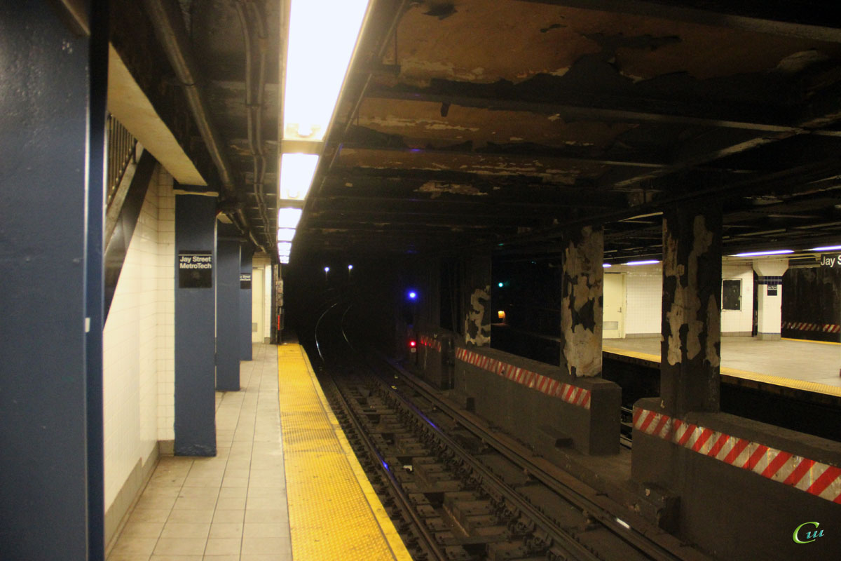 Нью-Йорк. Станция Jay Street–MetroTech