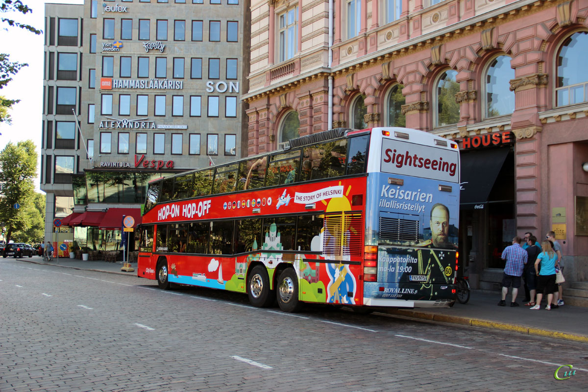 Автобусы в хельсинки. Маршрутка Хельсинки. Автовокзал Хельсинки. Фото города из автобуса. Мурманск Хельсинки автобус.