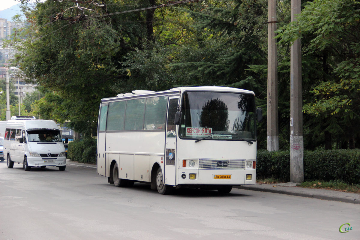 Van Hool T809 Alizée AK7098AA, Dodge Sprinter AK3808BI - Ялта - Фото  №203186 - Твой Транспорт