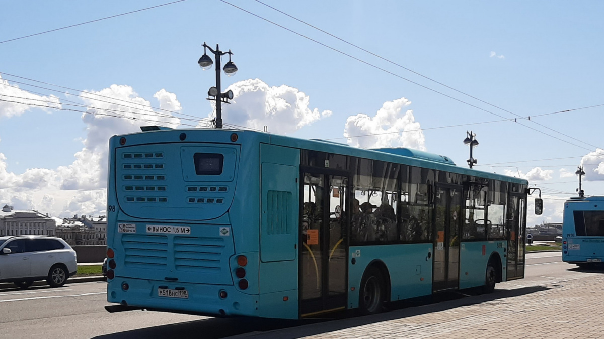 Санкт-Петербург. Volgabus-5270.G4 (LNG) р518нс