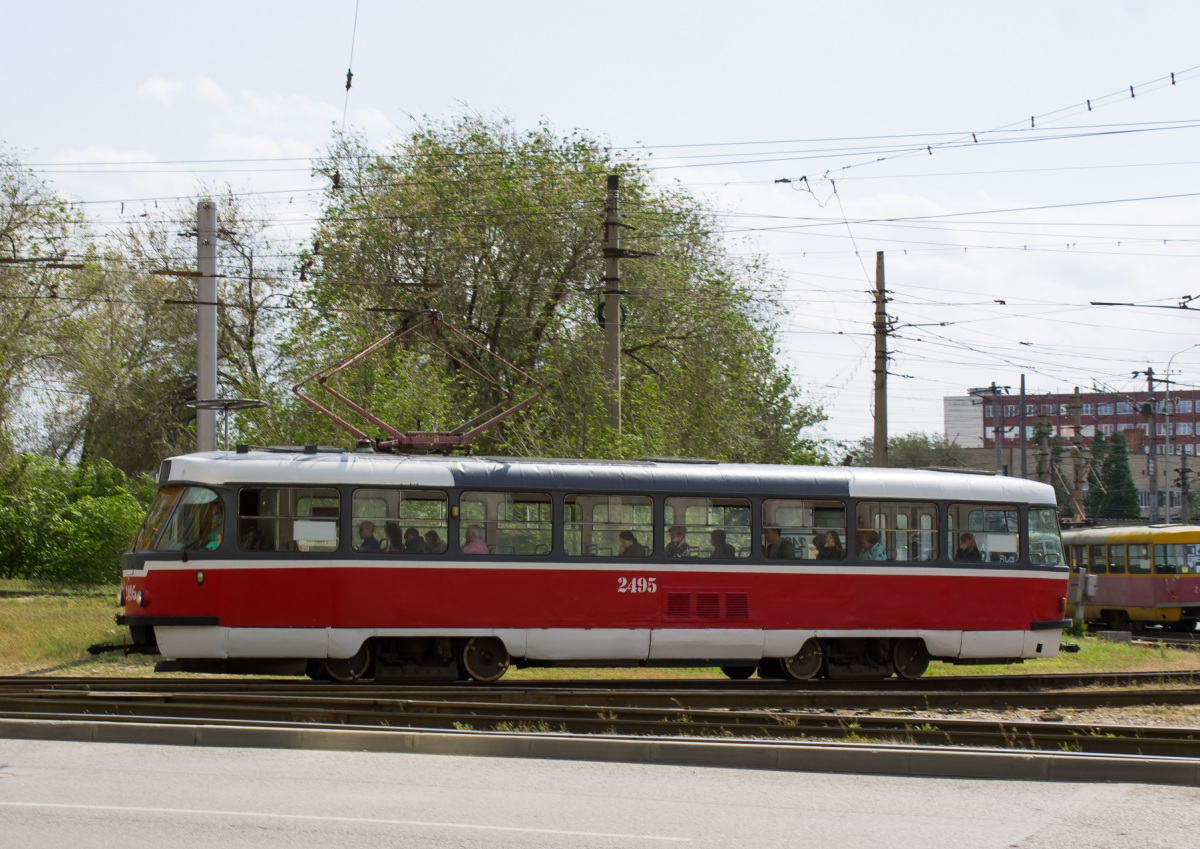 Волгоград. Tatra T3 (двухдверная) №2495