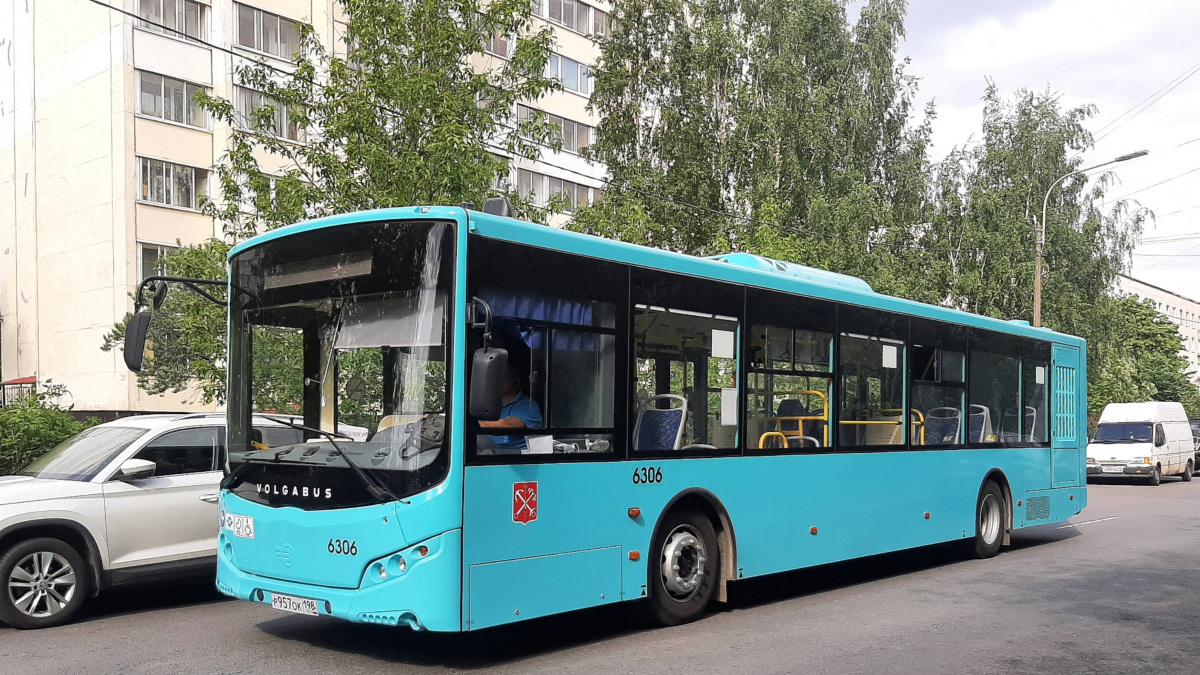 Санкт-Петербург. Volgabus-5270.G4 (LNG) р957ок