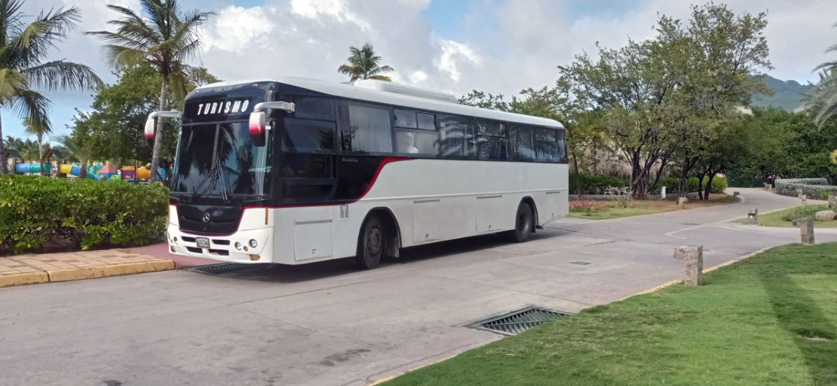 Хуан Гриего. (автобус - модель неизвестна) A2575D
