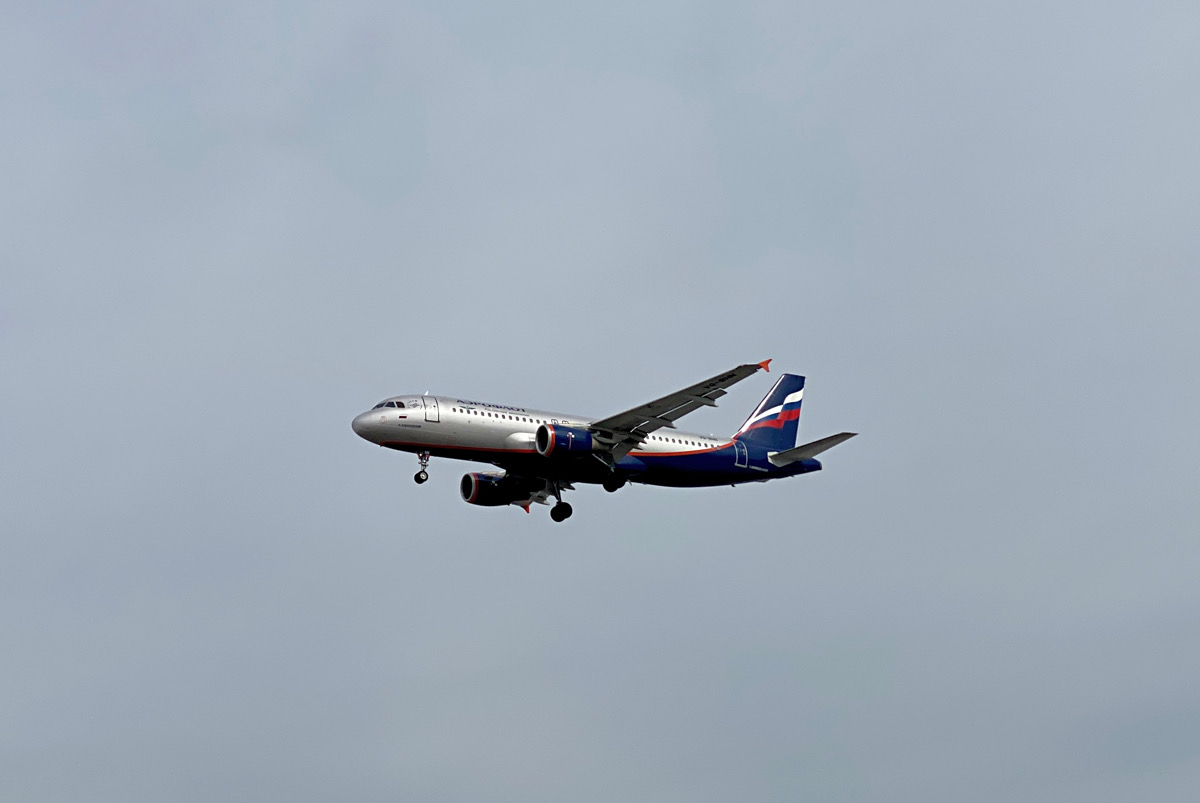Москва. Самолёт Airbus A320-251N VQ-BNN а/к Аэрофлот