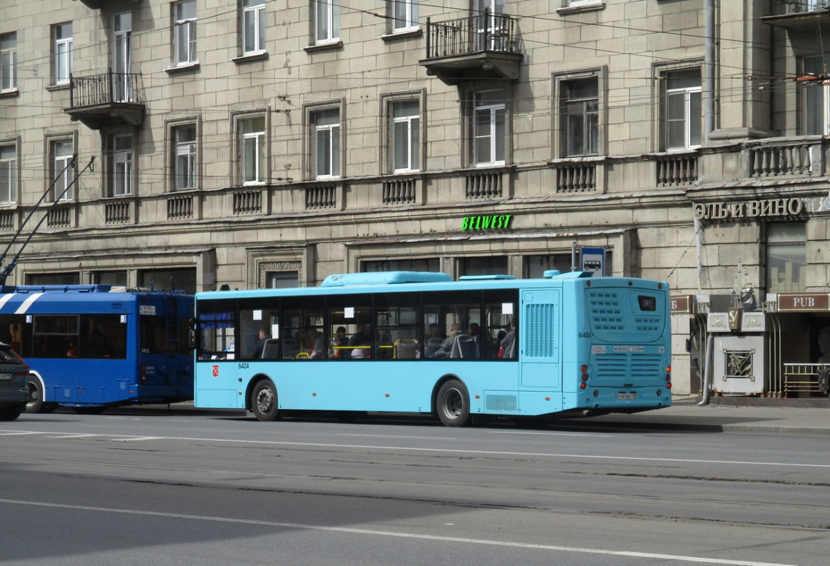 Санкт-Петербург. Volgabus-5270.G4 (LNG) р161ве