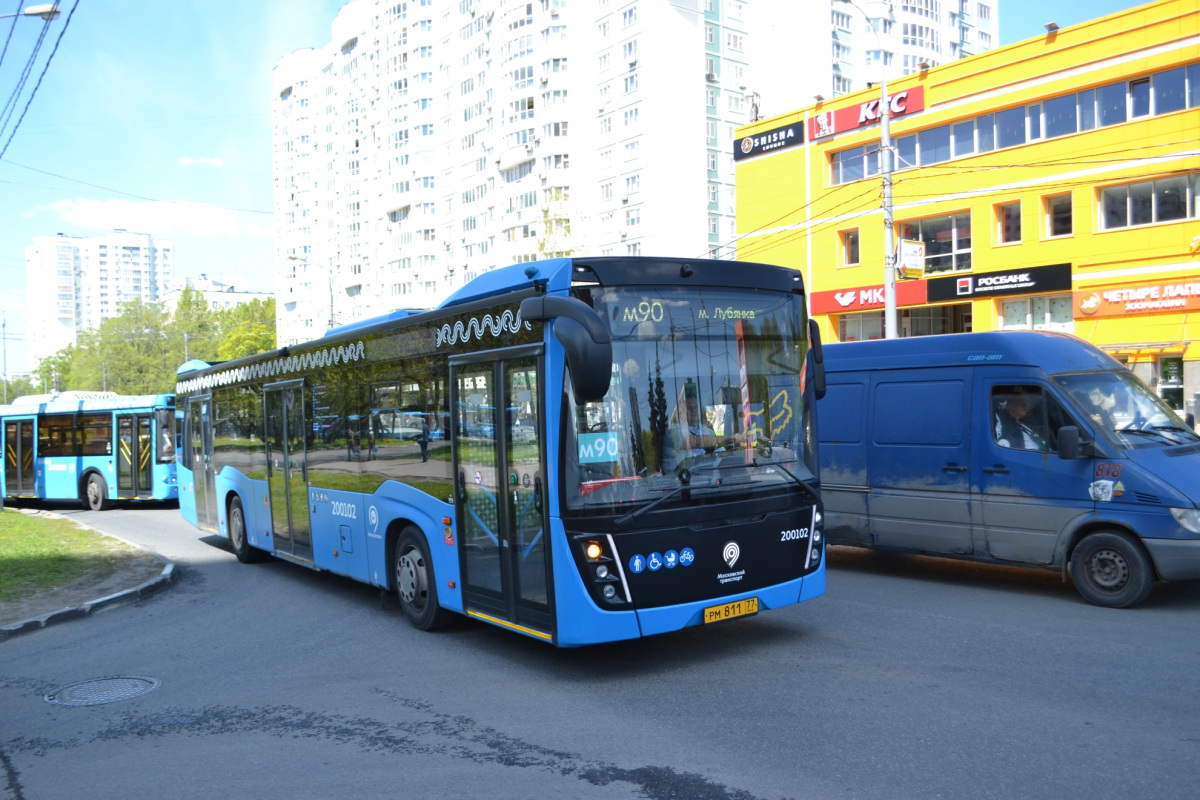 Первый электробус маршрута м99 вышел. НЕФАЗ-5299-40-52. НЕФАЗ-5299 автобус. НЕФАЗ 5299 40 52 2022. НЕФАЗ-5299-40-52 маршрут м90.