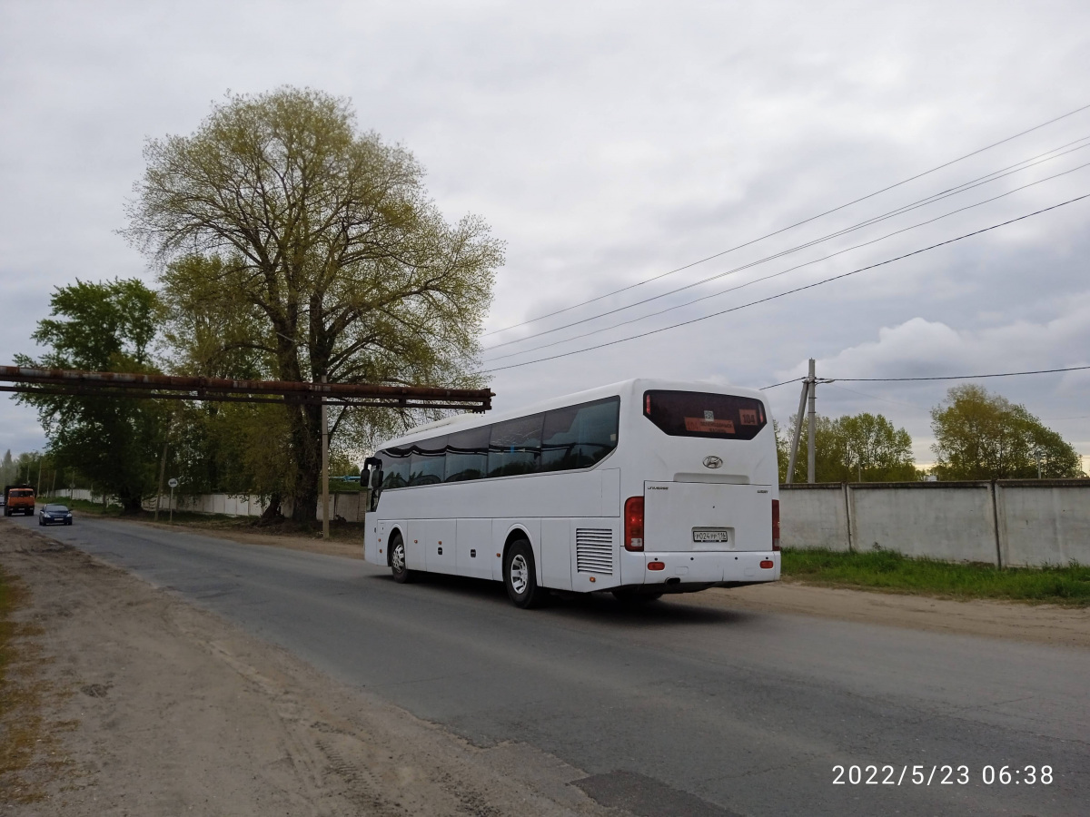 Зеленодольск казань 104. Hyundai Universe Space Казань. Много колёсных автобус Hyundai Universe Space Luxury. Фото автобуса Казань 2022. Зеленодольск.