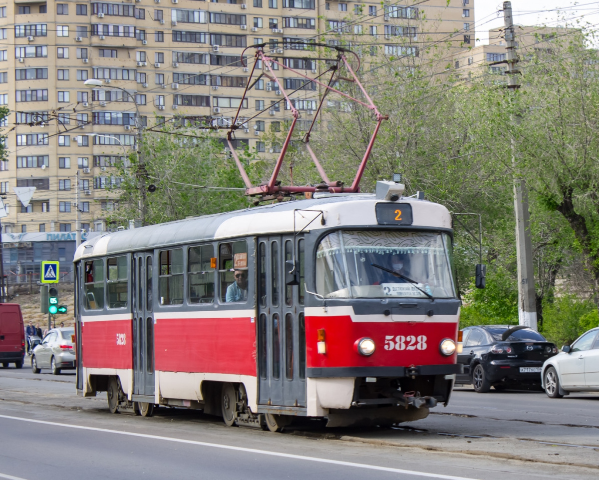 Волгоград. Tatra T3SU №5828