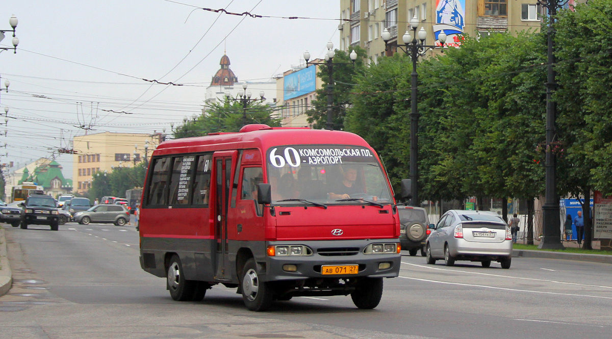 Автобусы хабаровск николаевка. Маршрутное такси. Автобус Hyundai Chorus. Автобус Хабаровск. Общественный транспорт Хабаровска.