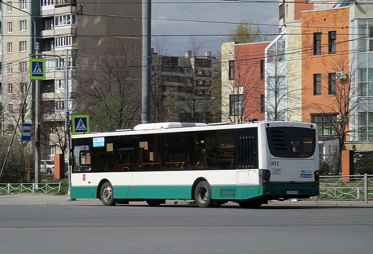 Санкт-Петербург. Volgabus-5270.00 у717рт