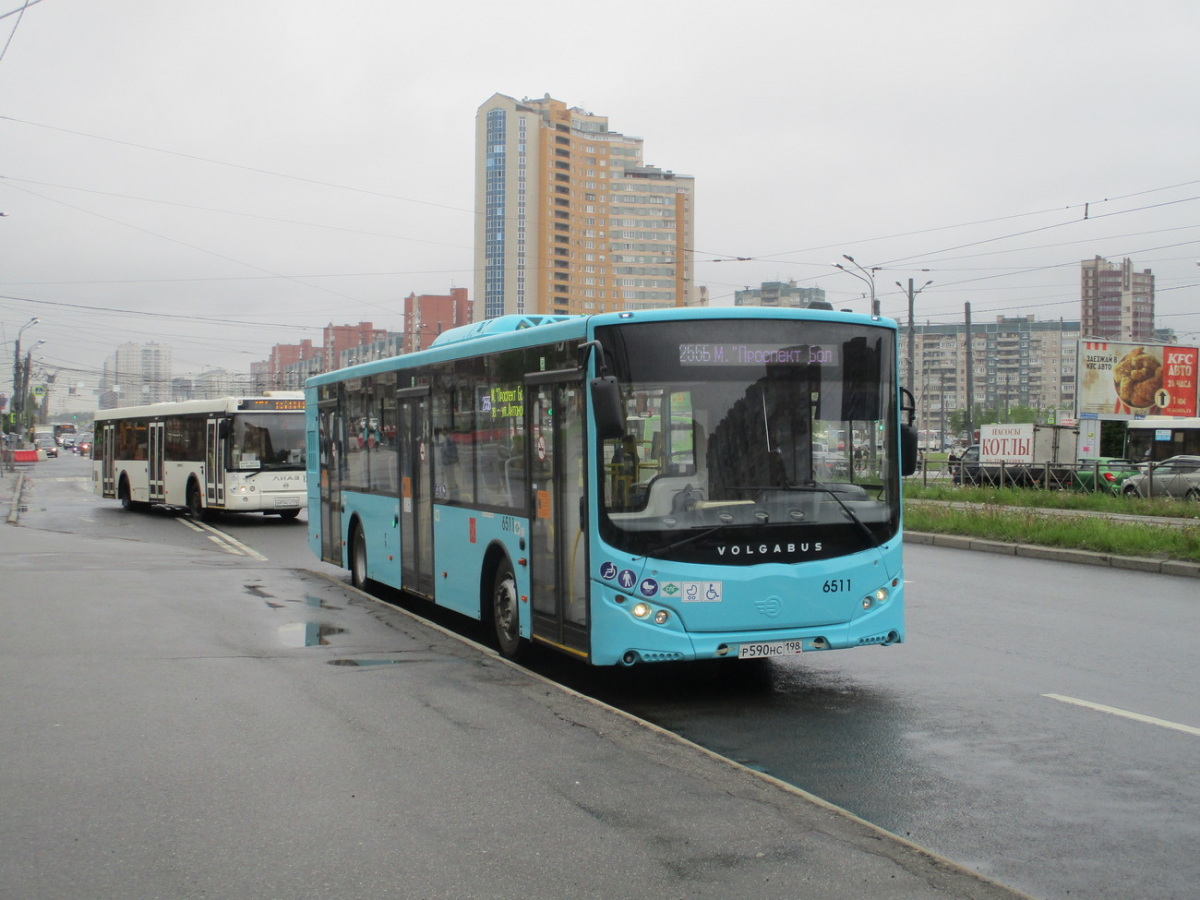 Санкт-Петербург. ЛиАЗ-5292.60 в814су, Volgabus-5270.G4 (LNG) р590нс