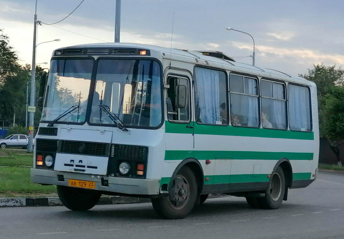 Тихорецк. ПАЗ-32053 ав129