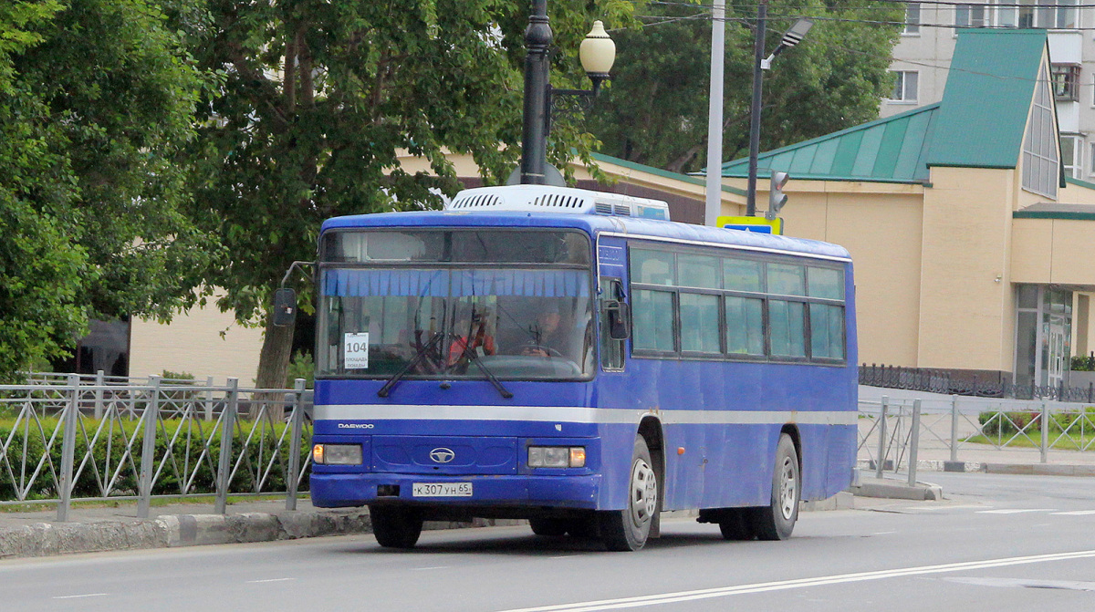 65 ев. Daewoo bs106. Daewoo bs106 троллейбус. Дэу БС 106 турист. Daewoo BS-106 В Южном Сахалинске.