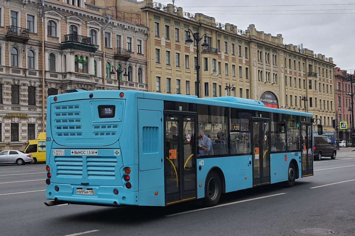 Санкт-Петербург. Volgabus-5270.G4 (LNG) р891нр