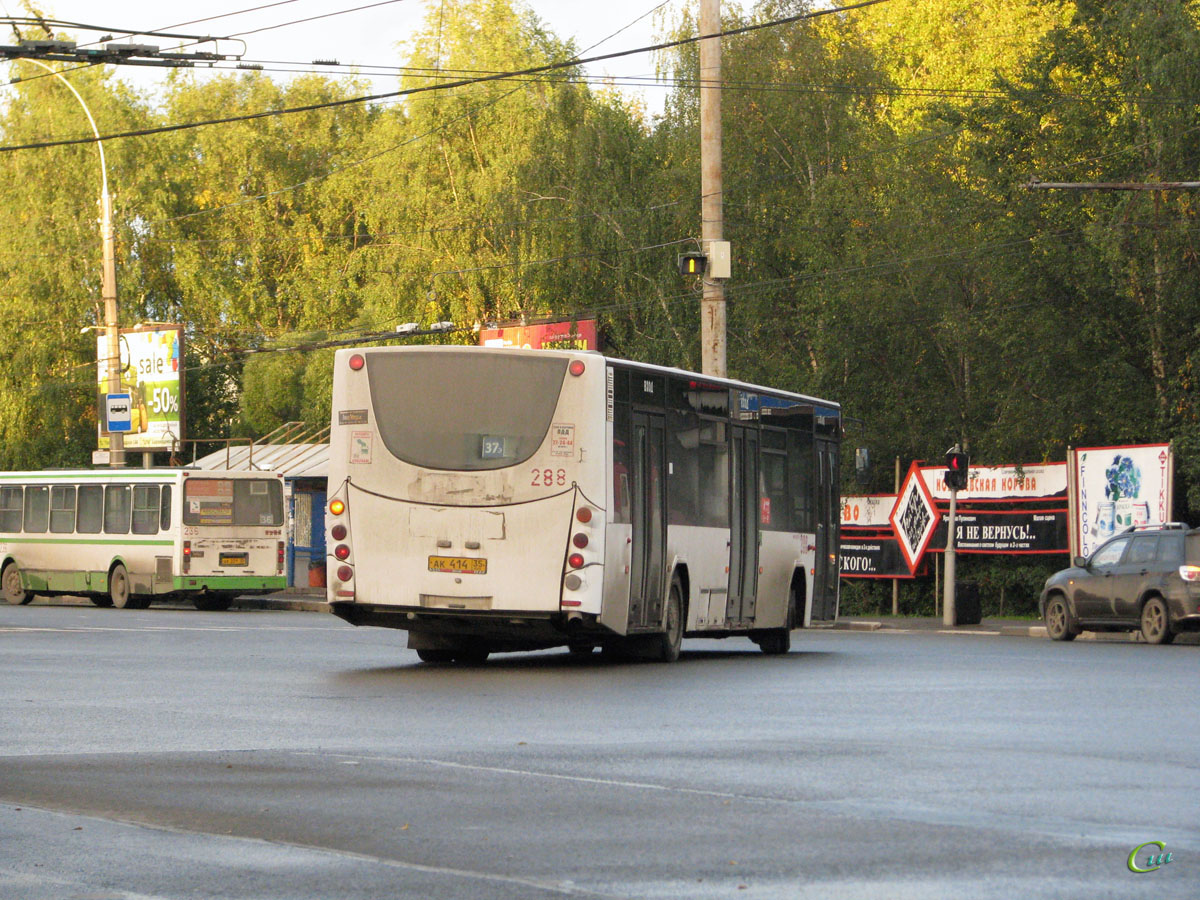 Транспорт вологда. Троллейбус ЛИАЗ. ВМЗ троллейбус. Автобус 35. Вологодский троллейбус.