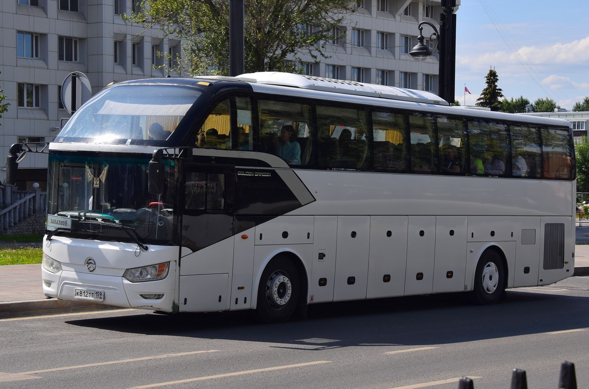 Туристский автобус Golden Dragon xml6126jr