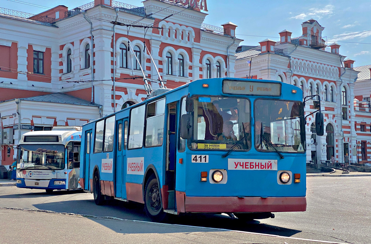 Бус калуга. Мурманск, ЗИУ-682г-012 (ЗИУ-682г0а). Новый транспорт Калуги. Маршрут первого троллейбуса Калуга. Калужский транспорт фото.