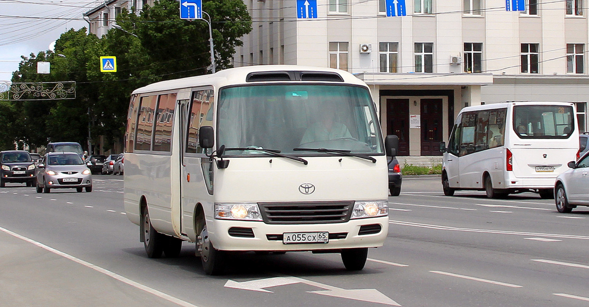 Автобус южно сахалинск. Твой автобус 68. Южно-Сахалинск транспорт. Маршрутка 68. Газель 2022 года.