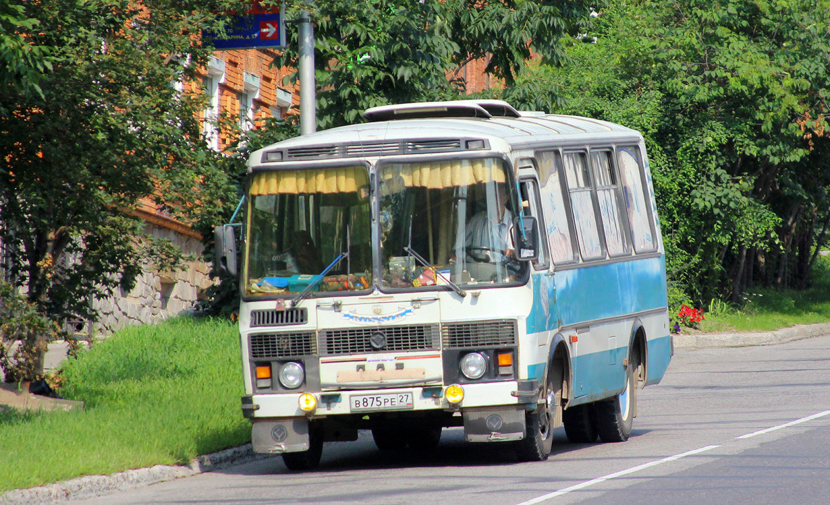 Хабаровск. ПАЗ-3205 в875ре