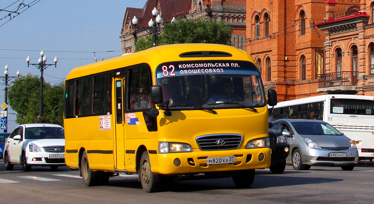 Автобусы хабаровск николаевка. Автобус Хабаровск. Хендэ автобус. Маршрутное такси Hyundai. Автобус 82 Хабаровск.