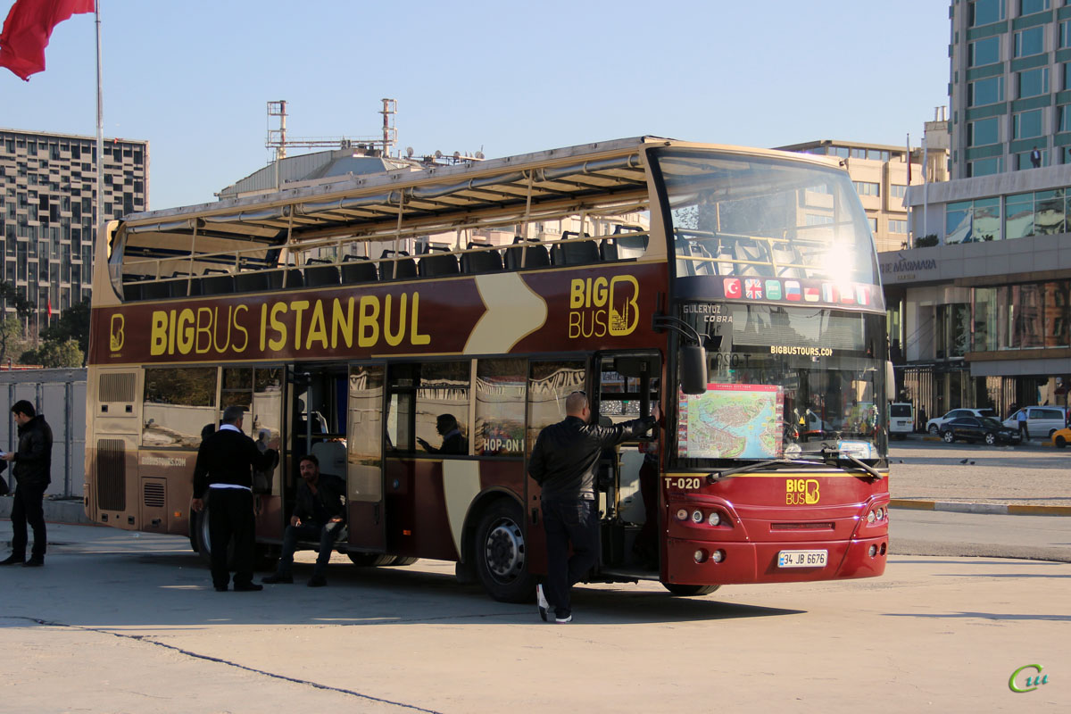 Стамбул. Güleryüz Cobra DD 34 JB 6676
