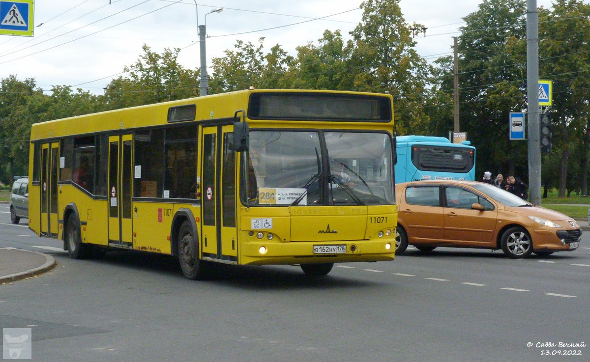 Санкт-Петербург. МАЗ-103.468 в162ну