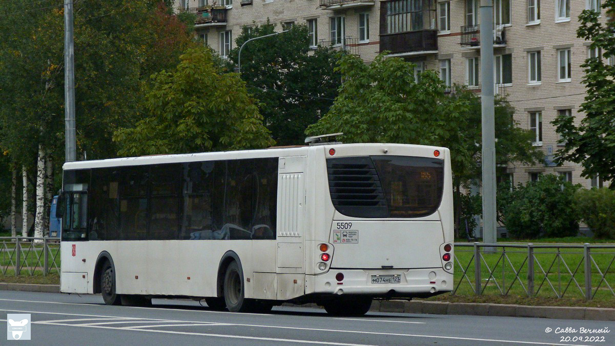 Санкт-Петербург. Volgabus-5270.05 м074не