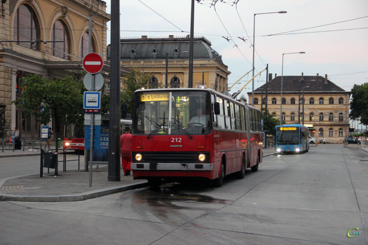 Будапешт. Ikarus 280.94 №212, Mercedes-Benz O345 Conecto LF G NNE-055