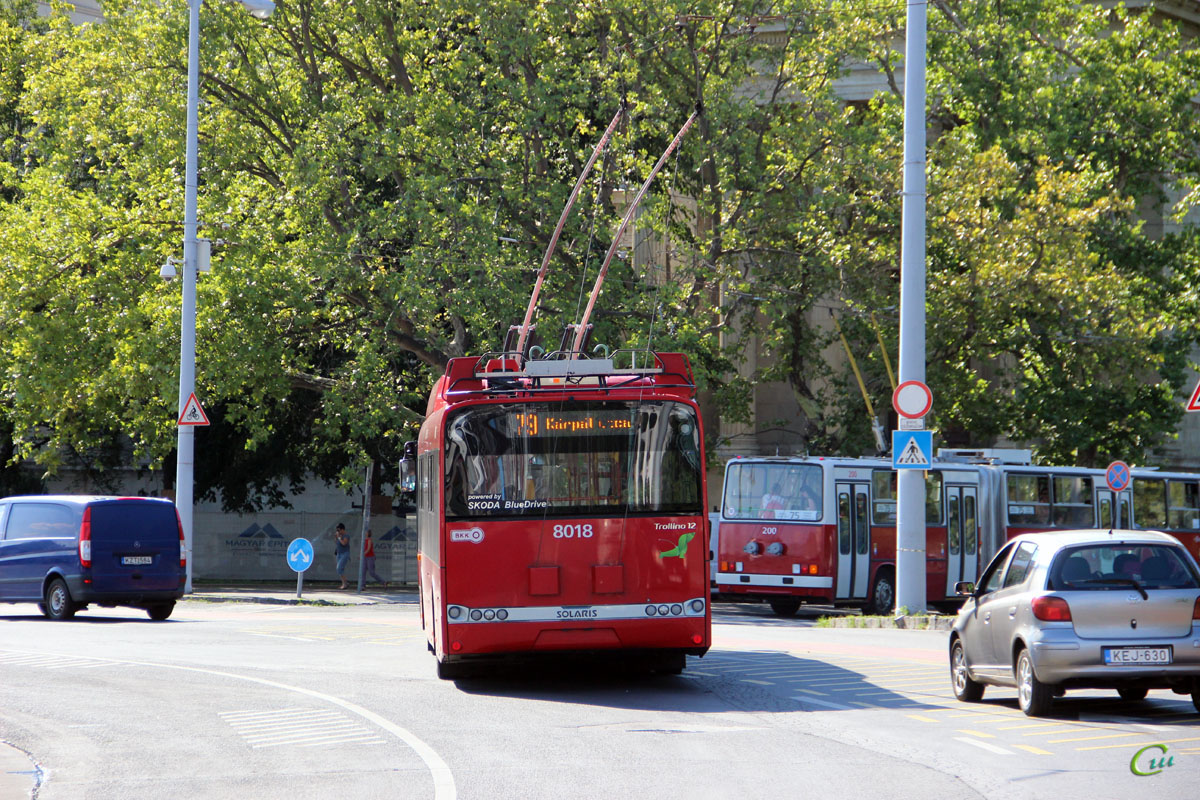 Будапешт. Ikarus 280.94 №200, Solaris Trollino III 12 Škoda №8018