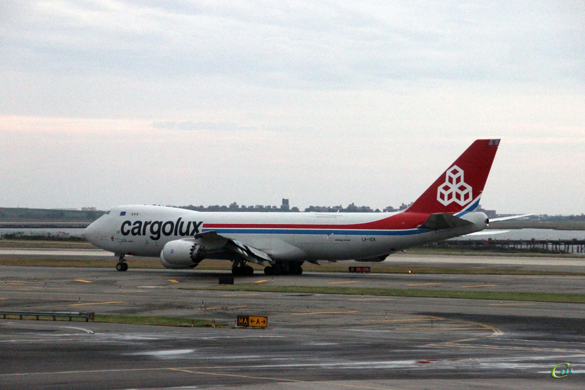 Нью-Йорк. Самолет Boeing 747 (LX-VCK) авиакомпании Cargolux