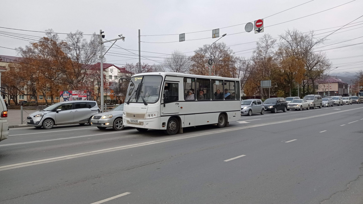 Автобус южно сахалинск. Маршрутный автобус. Автобус 2022. Мост автобуса ПАЗИКА. Автобус пазик Кривой.