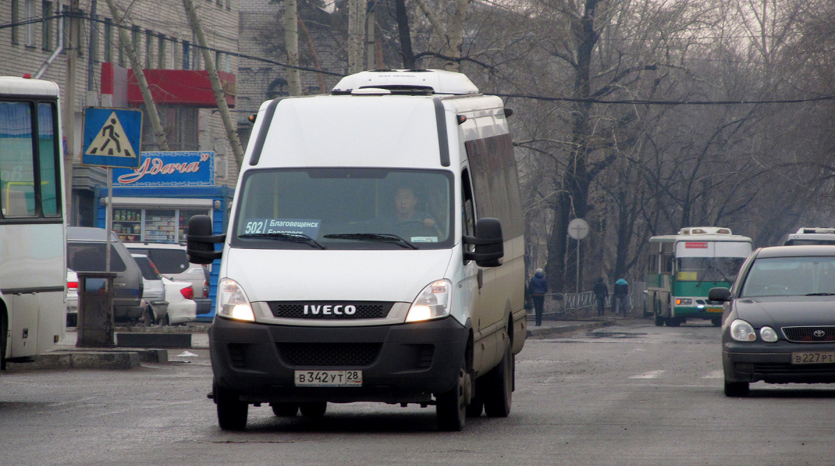 Белогорск. Нижегородец-2227 (IVECO Daily) в342ут
