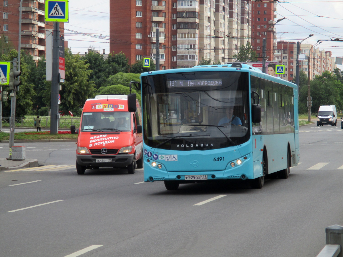 Санкт-Петербург. Луидор-223237 (Mercedes-Benz Sprinter) х646ст, Volgabus-5270.G4 (LNG) р929ох