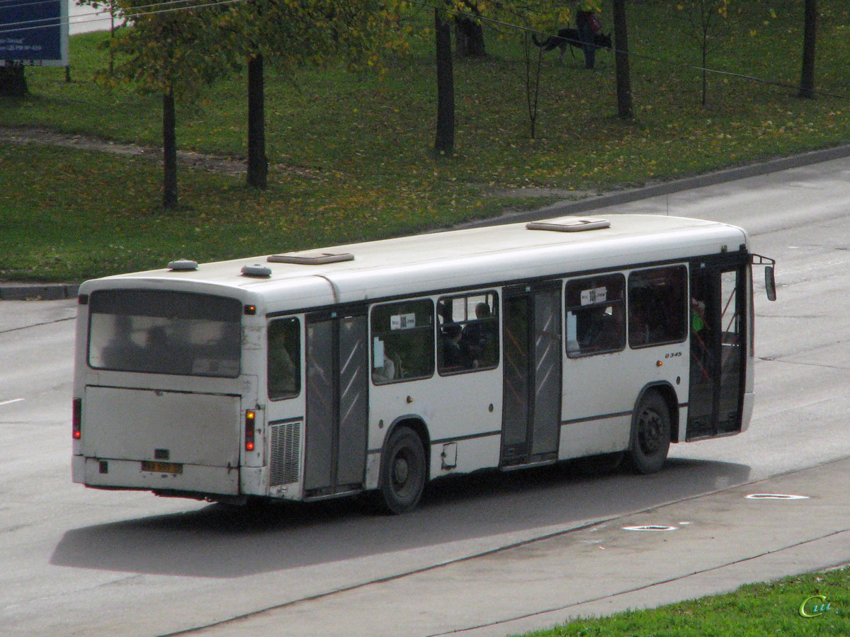 Великий Новгород. Mercedes-Benz O345 ав688