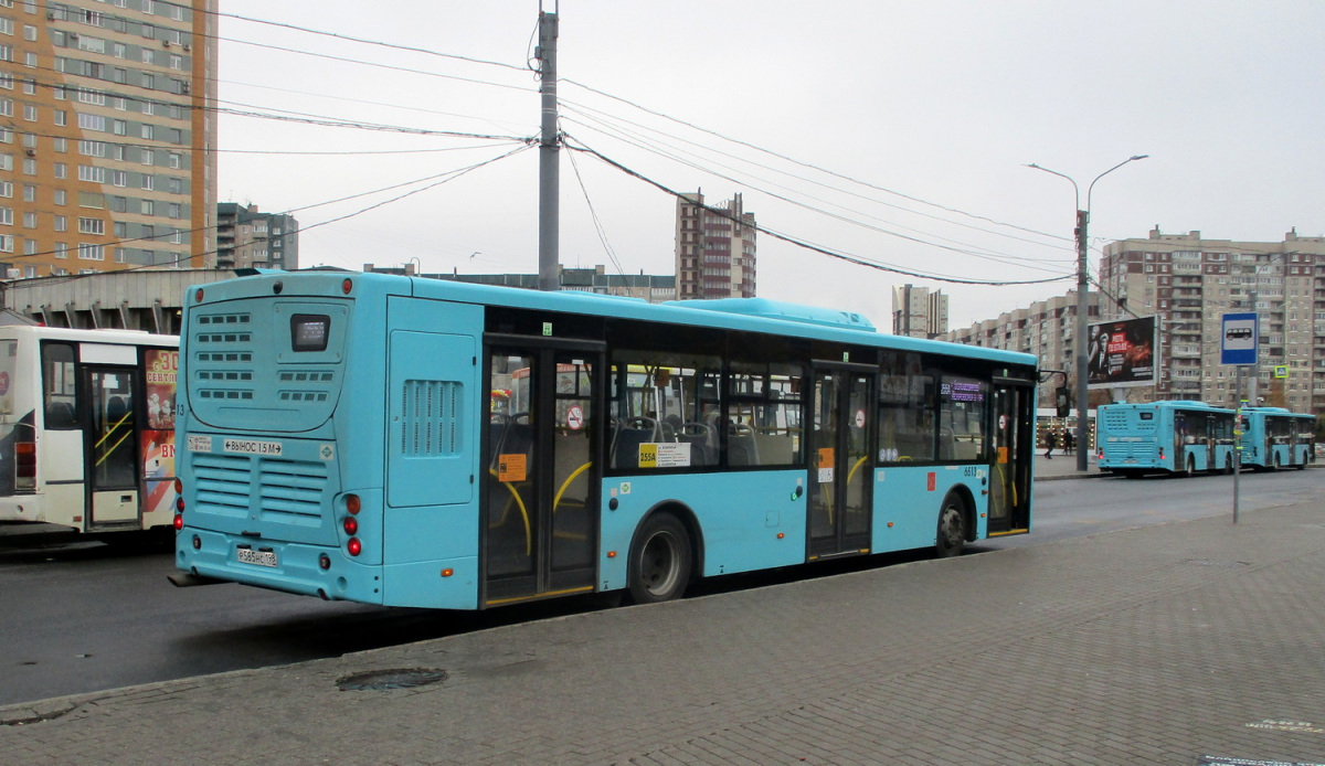 Санкт-Петербург. Volgabus-5270.G4 (LNG) р585нс
