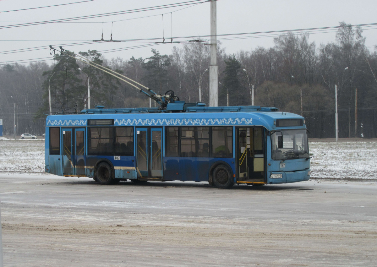Закрытые троллейбусы