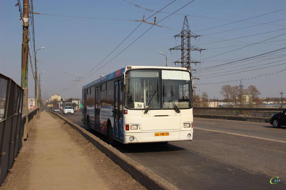 36 ан. ЛИАЗ 5256.36 С рекламой КЕМИСТРОЙ. ЛИАЗ 5256.36 вид сзади. Автобус ЛИАЗ 5256.36 н317та 68. Автобус ЛИАЗ 5256.36 123 Тамбов.