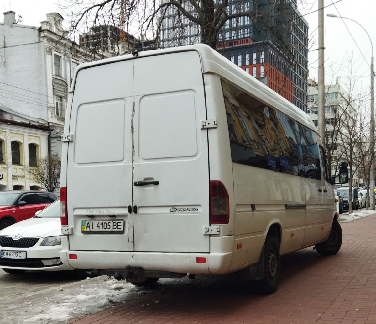 Киев. Mercedes-Benz Sprinter AI4105BE