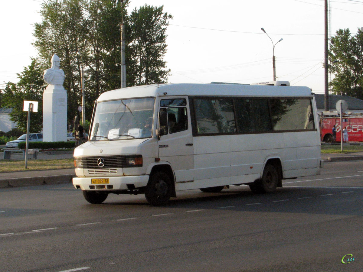 Великий Новгород. Mercedes-Benz T2 614D ае078