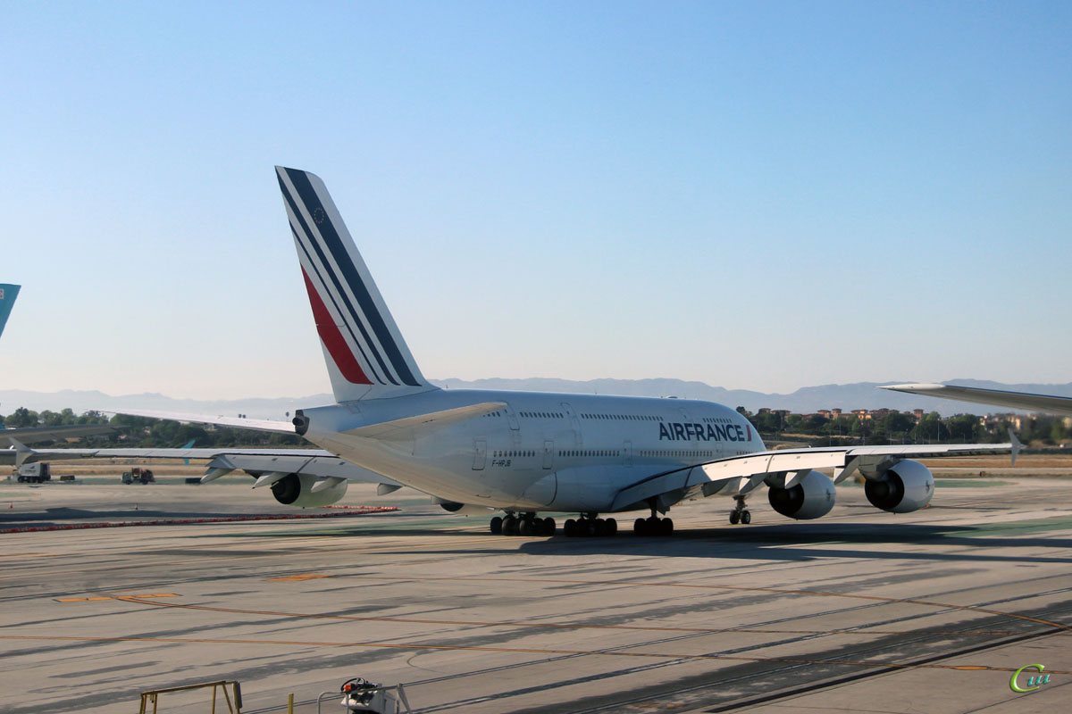 Лос-Анджелес. Самолет Airbus A380 (F-HPJB) авиакомпании Air France