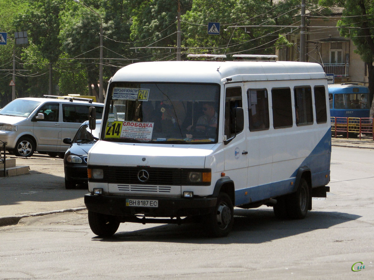 Одесса. Mercedes-Benz T2 609D BH8187EC