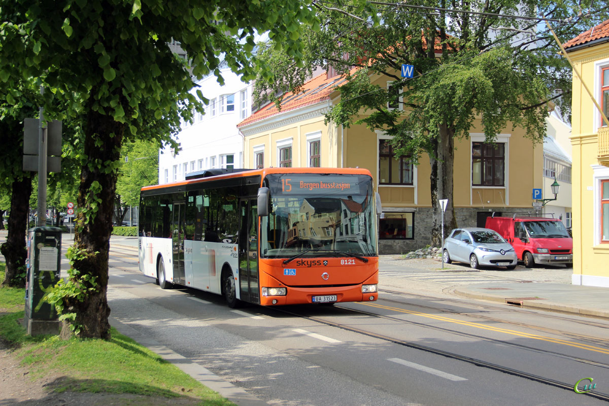 Берген. Irisbus Crossway LE 12.8M UA 31523