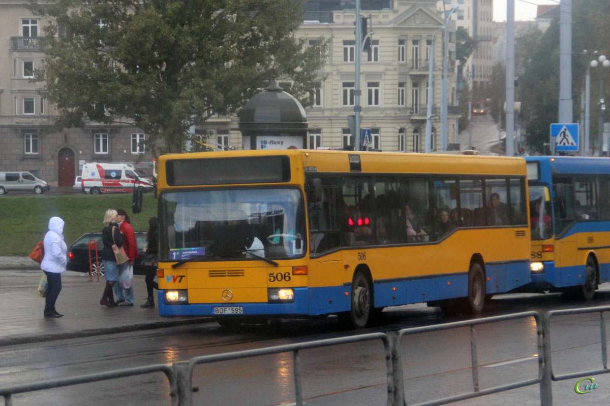 Вильнюс. Mercedes-Benz O405N2 BOF 595