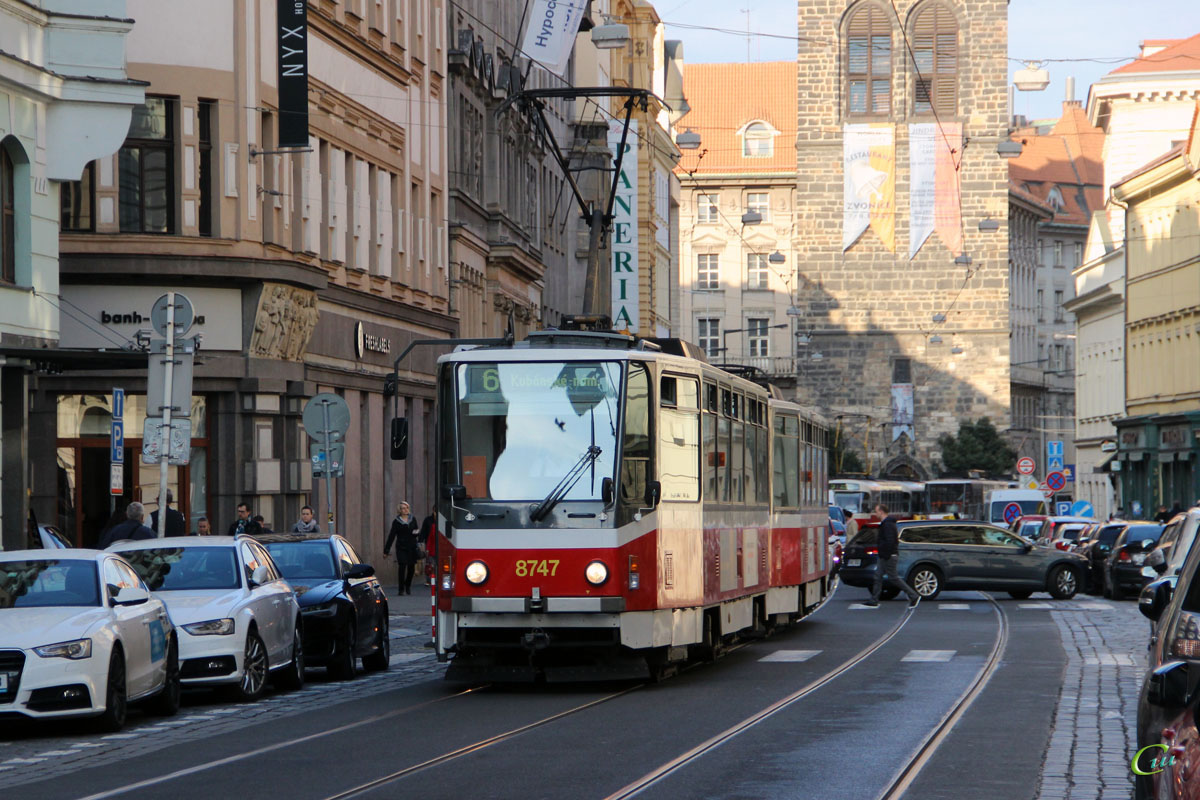 Прага. Tatra T6A5 №8747