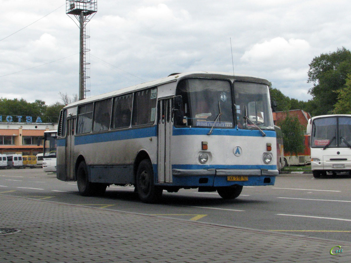 Русские автобусы смоленск. ЛАЗ 695н. ЛАЗ-695н 2000. ЛАЗ-695 автобус. Автостанция Смоленск.