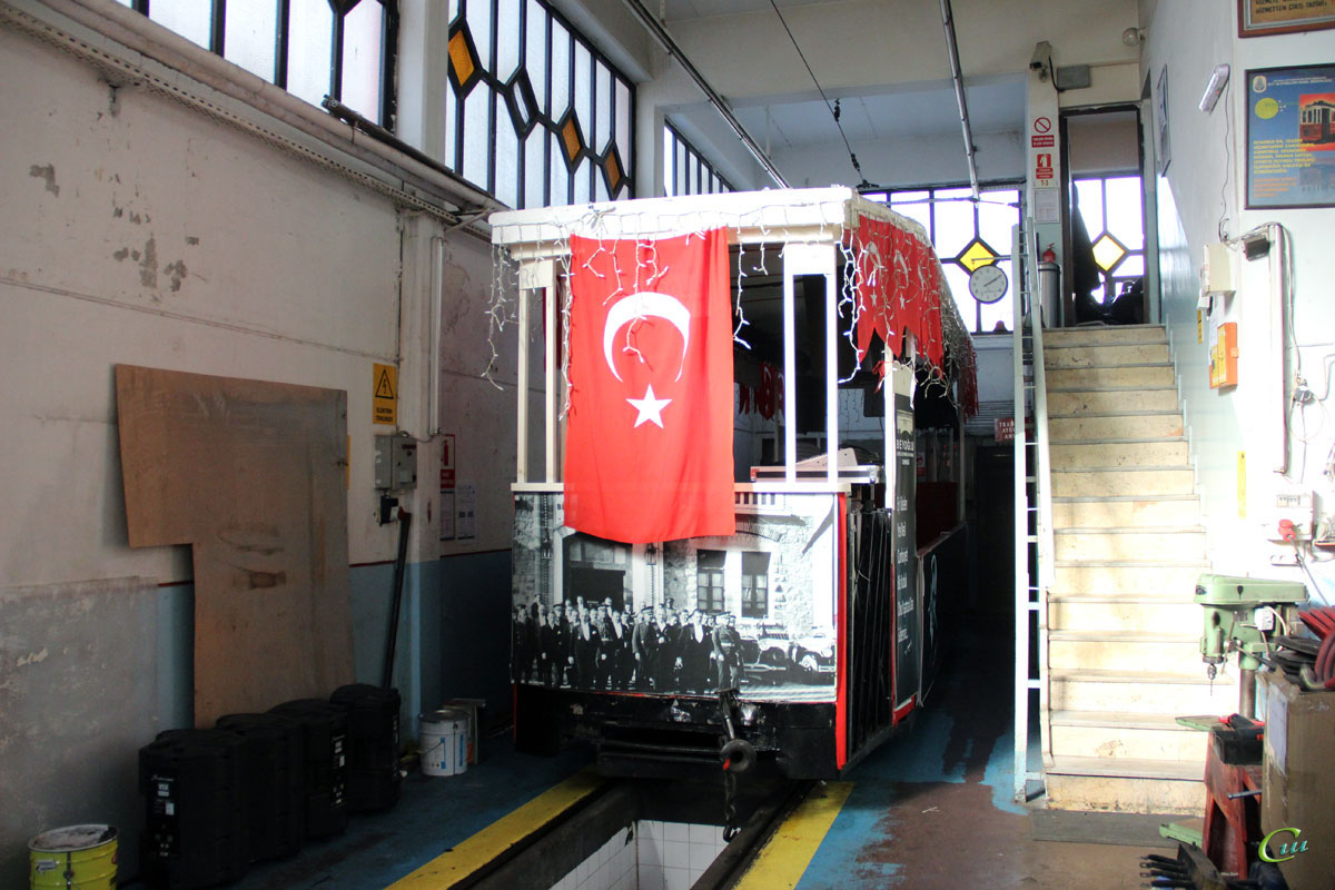 Стамбул. Двухосный прицепной вагон №2