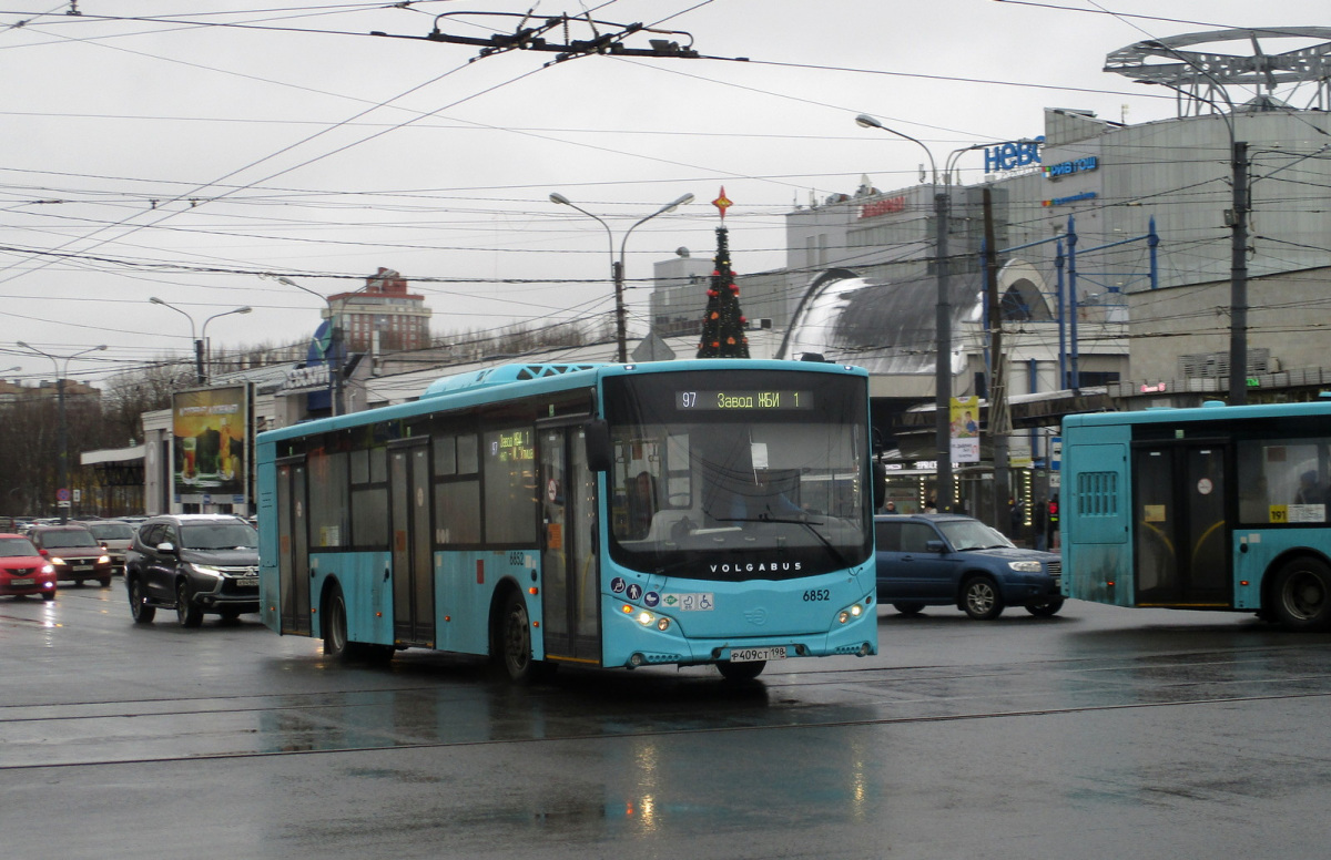 Санкт-Петербург. Volgabus-5270.G4 (LNG) р409ст