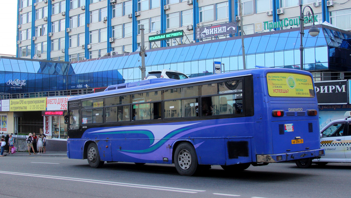 Владивосток. Daewoo BS106 ав254