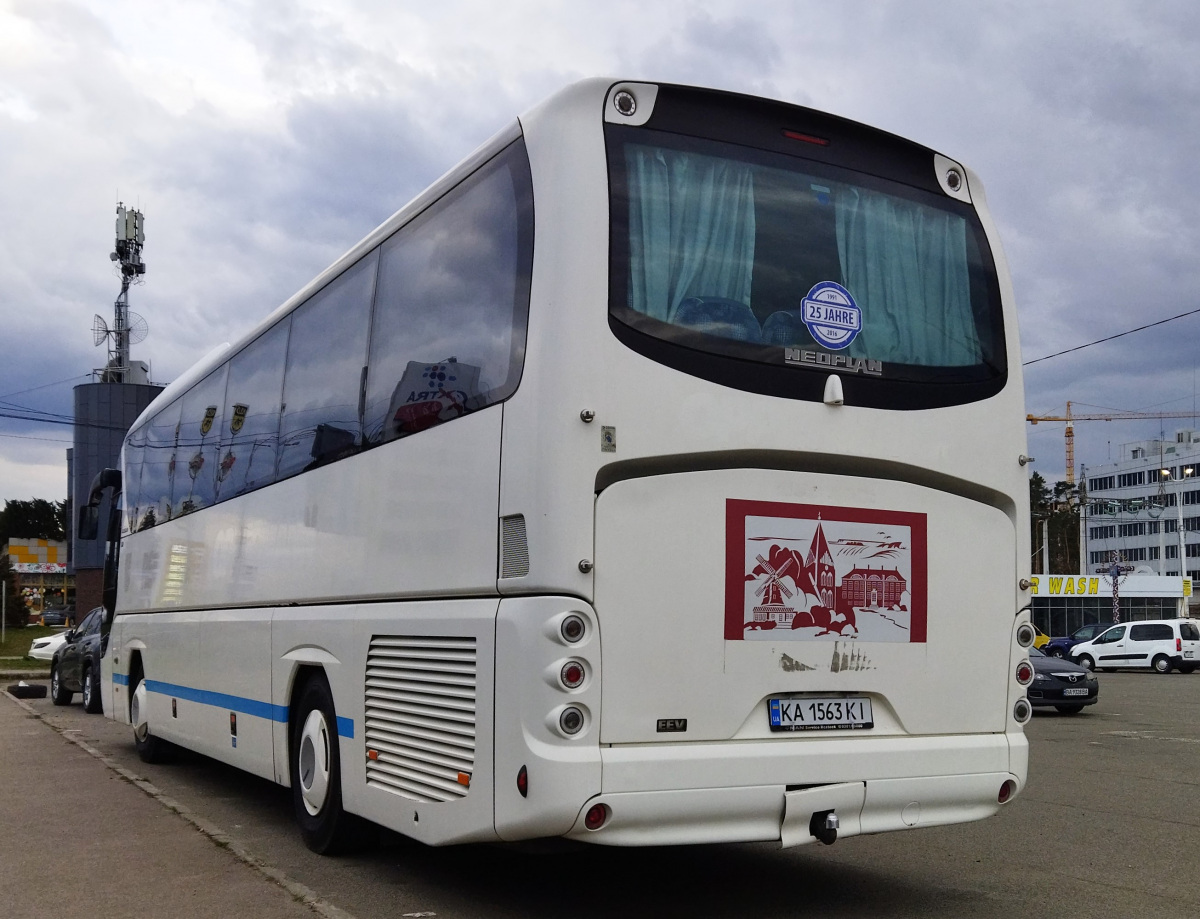 Киев. Neoplan N2216SHD Tourliner KA1563KI